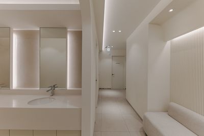 Inside The Chiu Clinic 5